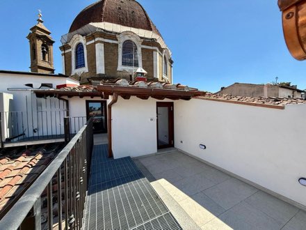 Studio with Private Terrace & Dome View · Piazza San Lorenzo